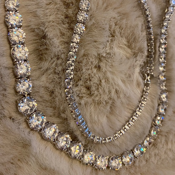 17.5” Cubic Zirconia 925 Sterling Silver Graduated Tennis Necklace - Picture 6 of 11